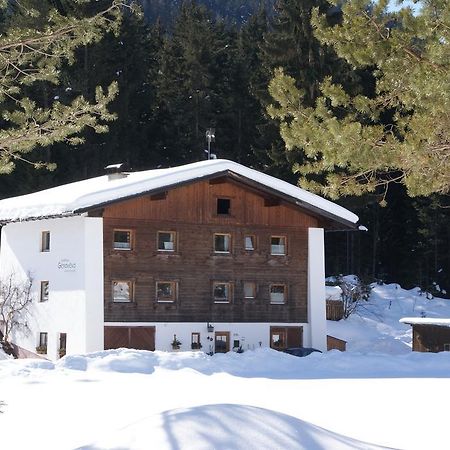 Landhaus Genoveva 로이타쉬 외부 사진