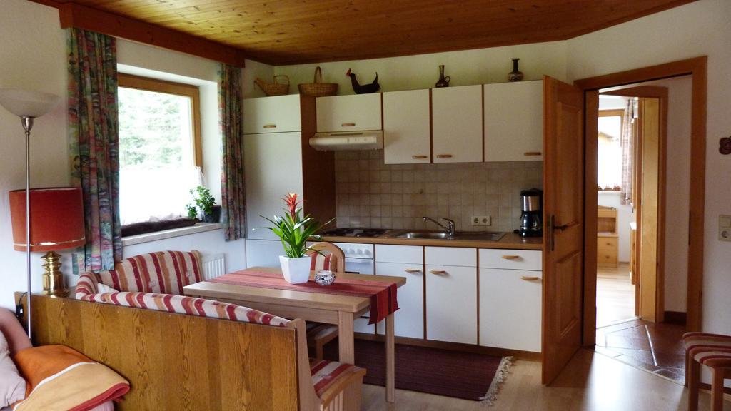 Landhaus Genoveva 로이타쉬 외부 사진